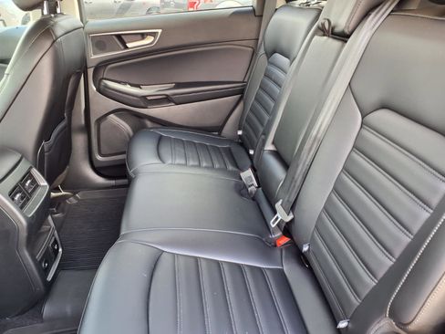 Used 2024 Ford Edge SEL w/ Convenience Package image 7