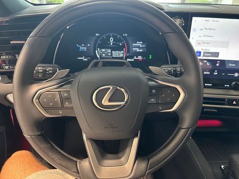 Used 2025 Lexus RX 350 AWD w/ Convenience Package image 8