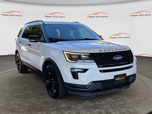 Used 2019 Ford Explorer Sport AWD/4WD image 5