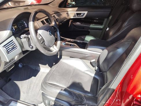 Used 2014 Jaguar XF 3.0 image 30