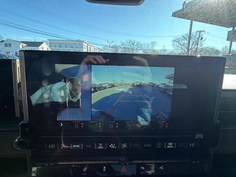 Certified 2024 GMC Hummer EV 3X w/ LPO, Illumination Package image 10