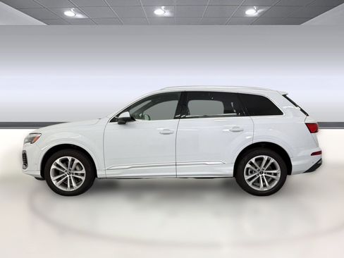Used 2025 Audi Q7 3.0T Premium Plus AWD/4WD image 2