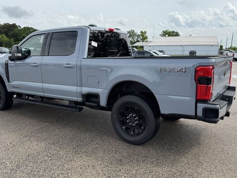 New 2026 Ford F250 Lariat w/ Black Appearance Package AWD/4WD image 5
