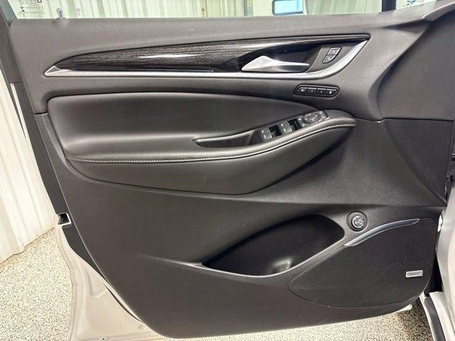 Used 2020 Buick Enclave Avenir w/ Avenir Technology Package AWD/4WD image 13