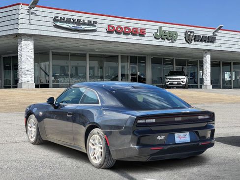 Used 2025 Dodge Charger R/T w/ Quick Order Package 25M R/T image 4