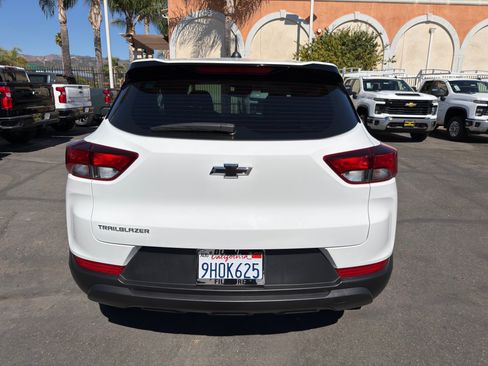 Used 2023 Chevrolet TrailBlazer LS FWD image 7