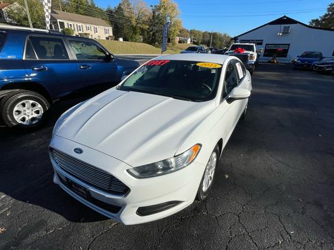 Used 2015 Ford Fusion S image 15