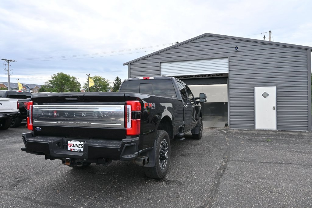Used 2024 Ford F350 Platinum AWD/4WD image 24