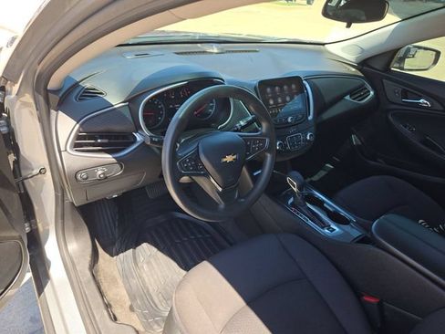Used 2024 Chevrolet Malibu LT FWD image 10