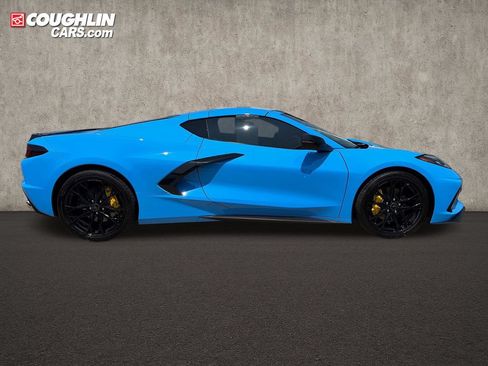 Used 2025 Chevrolet Corvette Stingray Preferred Cpe RWD image 9