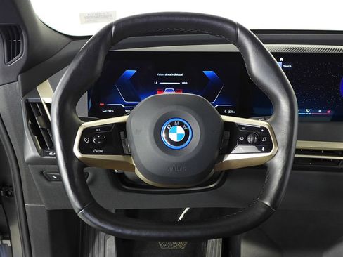 Used 2023 BMW iX xDrive50 image 26
