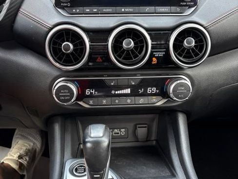 Used 2024 Nissan Sentra SR FWD image 9