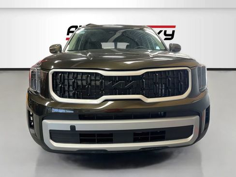 Used 2023 Kia Telluride S AWD/4WD image 2