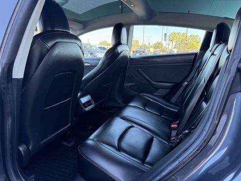 Used 2022 Tesla Model 3 Long Range AWD/4WD image 11
