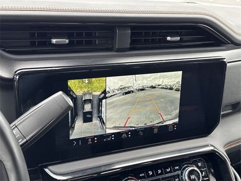 Used 2024 GMC Sierra 2500 AT4 w/ AT4 Premium Plus Package image 19