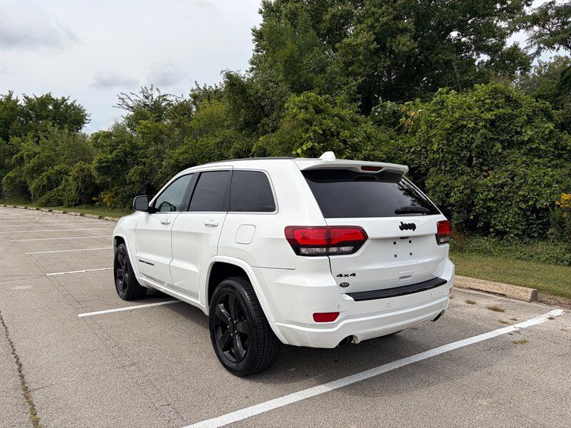 Used 2015 Jeep Grand Cherokee Altitude AWD/4WD image 3
