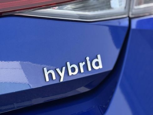 Used 2023 Hyundai Elantra Limited image 7