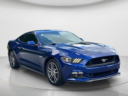 Used 2015 Ford Mustang GT Premium RWD image 3