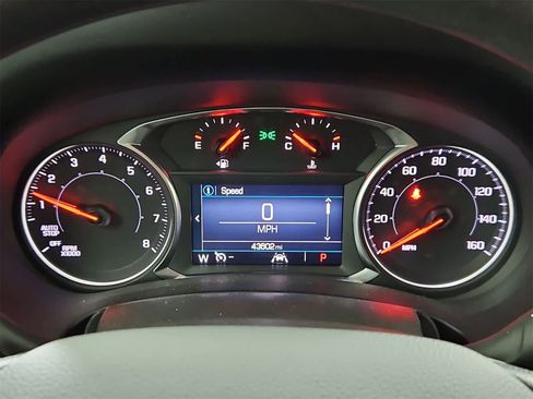 Used 2024 GMC Terrain SLE image 33