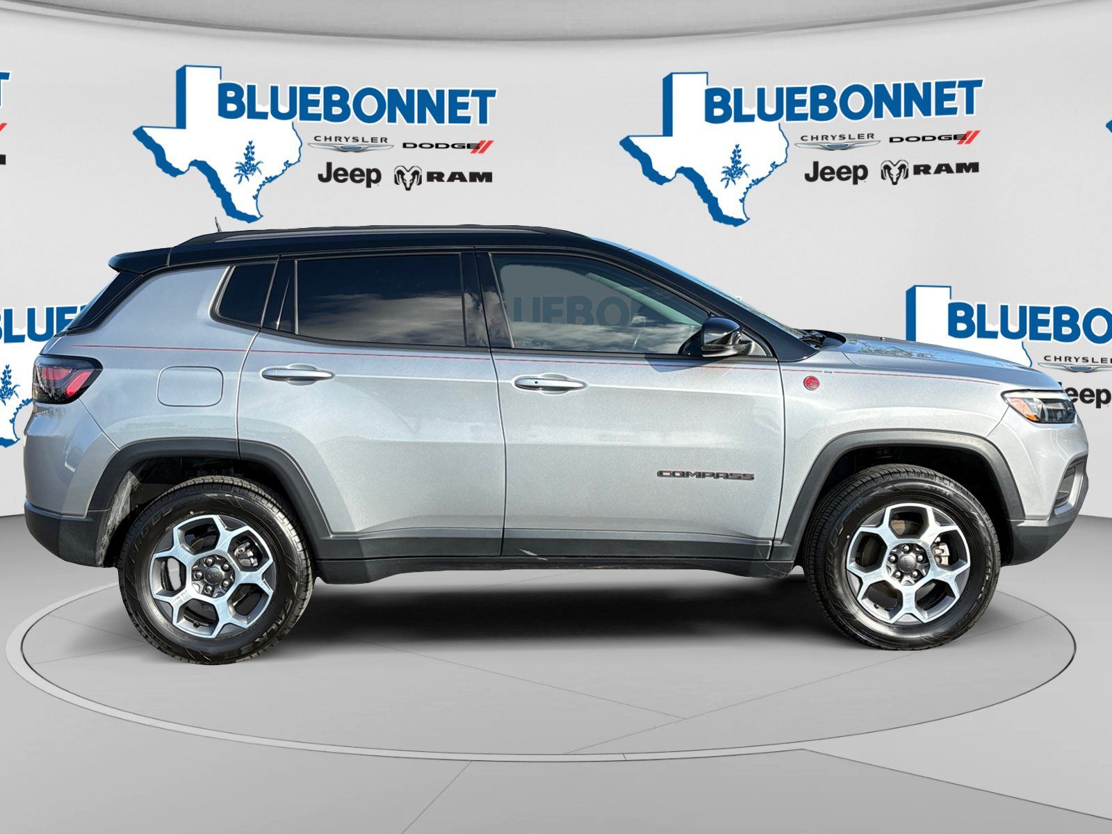 Certified 2022 Jeep Compass Trailhawk w/ Trailhawk Elite Group AWD/4WD image 4