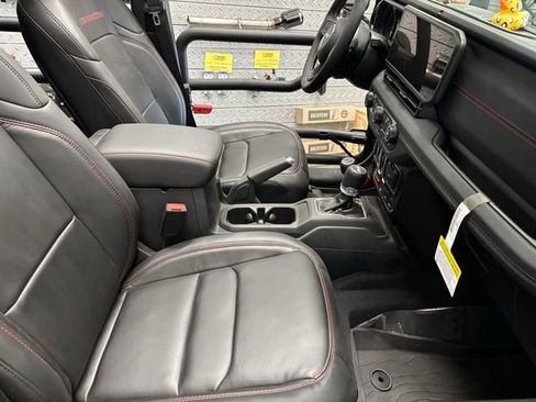 New 2025 Jeep Wrangler Unlimited Rubicon w/ Safety Group AWD/4WD image 12