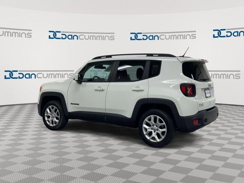 Used 2016 Jeep Renegade Latitude AWD/4WD image 6