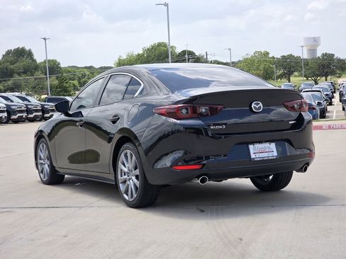 Used 2023 MAZDA MAZDA3 s FWD image 3