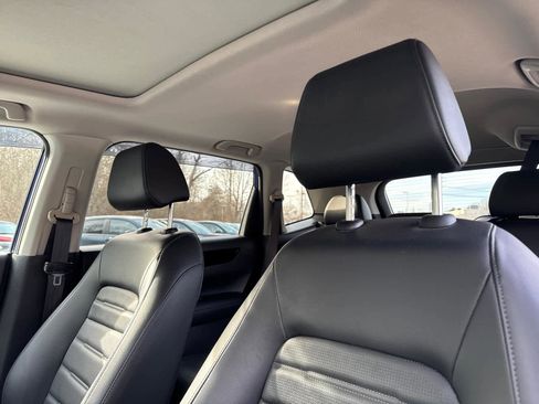Used 2024 Honda CR-V EX-L image 16