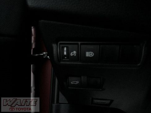 Certified 2023 Toyota Corolla Cross XLE image 14