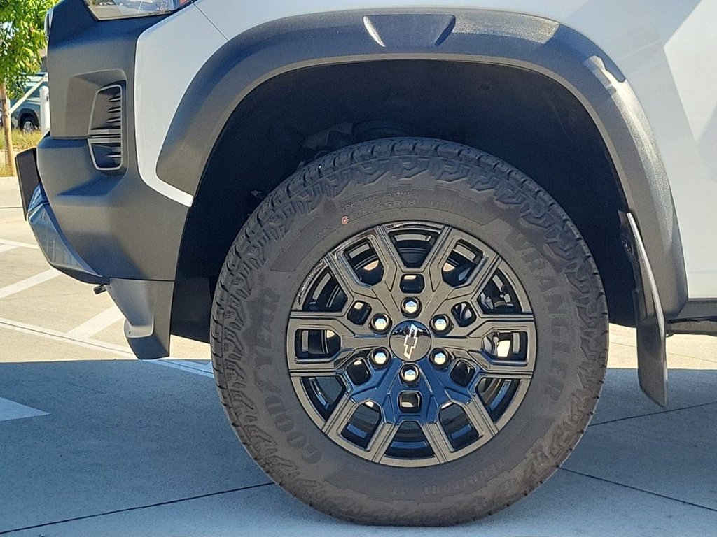 Used 2026 Chevrolet Colorado Trail Boss w/ LPO, Tailgate Decal Package AWD/4WD image 39