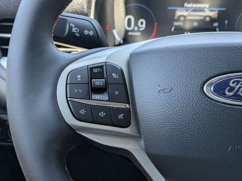 New 2026 Ford Explorer Active RWD image 27