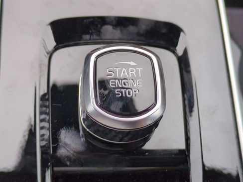 New 2026 Volvo XC90 B6 Plus w/ Protection Package Premier image 25