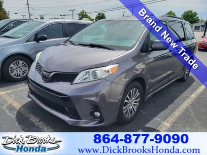 Used 2018 Toyota Sienna XLE