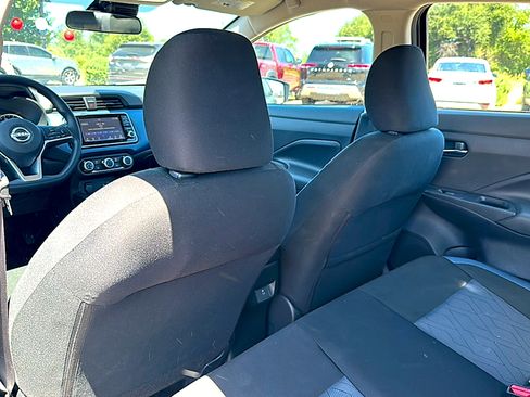 Used 2025 Nissan Versa SV w/ Trunk Package FWD image 17