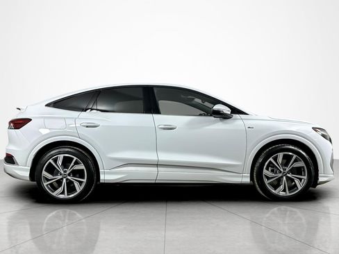 Certified 2025 Audi Q4 e-tron Premium w/ Convenience Package image 6