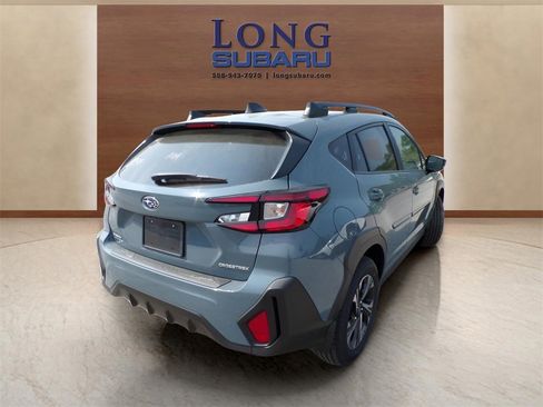 Used 2025 Subaru Crosstrek 2.0i Premium image 5