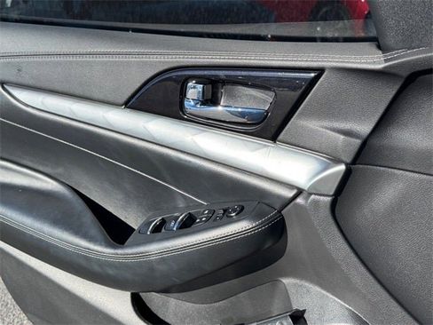 Used 2020 Nissan Maxima 3.5 SV w/ Floor Mat Group image 16