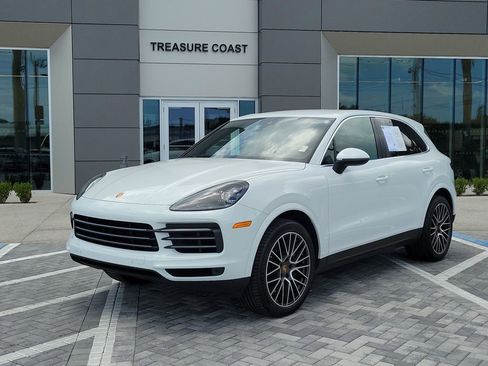 Used 2022 Porsche Cayenne AWD/4WD image 1