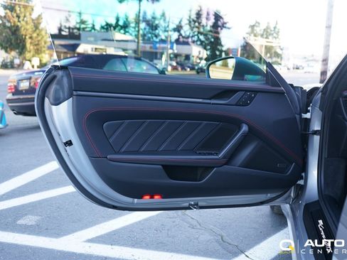 Used 2025 Porsche 911 Carrera 4 GTS image 17