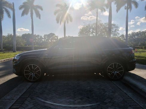 Used 2021 Audi Q8 Premium Plus w/ Premium Plus Package AWD/4WD image 4