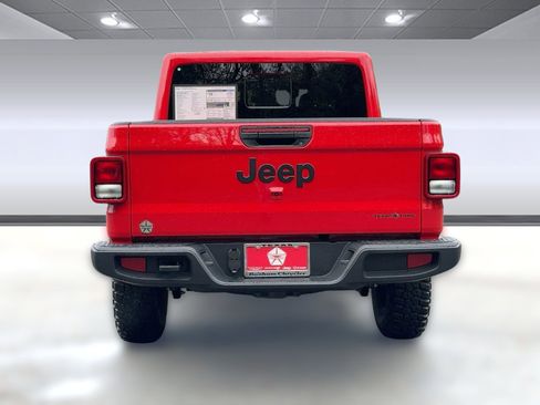 New 2025 Jeep Gladiator Sport image 10