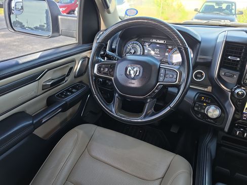 Used 2021 RAM 1500 Limited AWD/4WD image 9