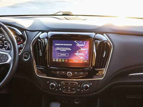 Used 2023 Chevrolet Traverse Premier w/ Redline Edition image 14