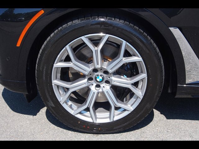 Used 2022 BMW X7 xDrive40i w/ Executive Package AWD/4WD image 9