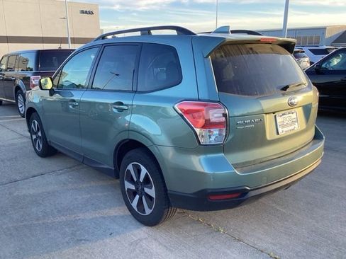 Used 2018 Subaru Forester 2.5i Premium w/ All-Weather Package AWD/4WD image 11