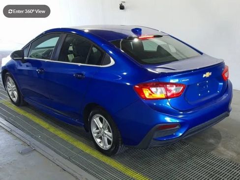 Used 2016 Chevrolet Cruze LT w/ Sun And Sound Package FWD image 2