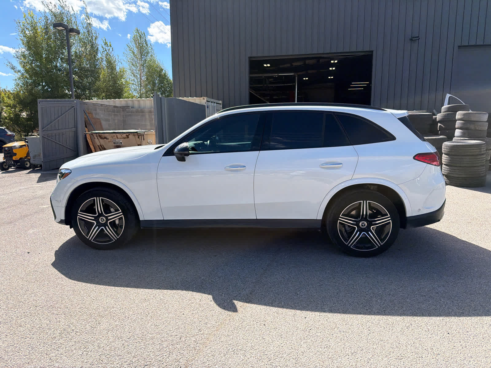 Used 2024 Mercedes-Benz GLC 300 4MATIC w/ AMG Line image 15
