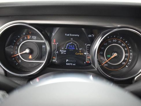 Used 2022 Jeep Wrangler Unlimited Sahara w/ Cold Weather Group image 11