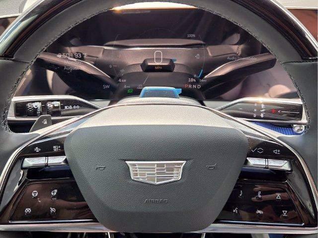 New 2027 Cadillac Optiq Luxury AWD/4WD image 32