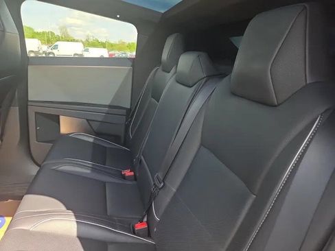 Used 2024 Tesla Cybertruck AWD Crew Cab image 8